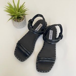 🆕 STEVE MADDEN Javva Strappy Sandals